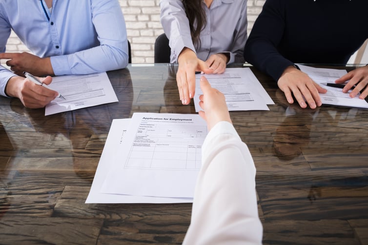 Who Should Negotiate the Offer– The Employer or the Recruiting Firm?