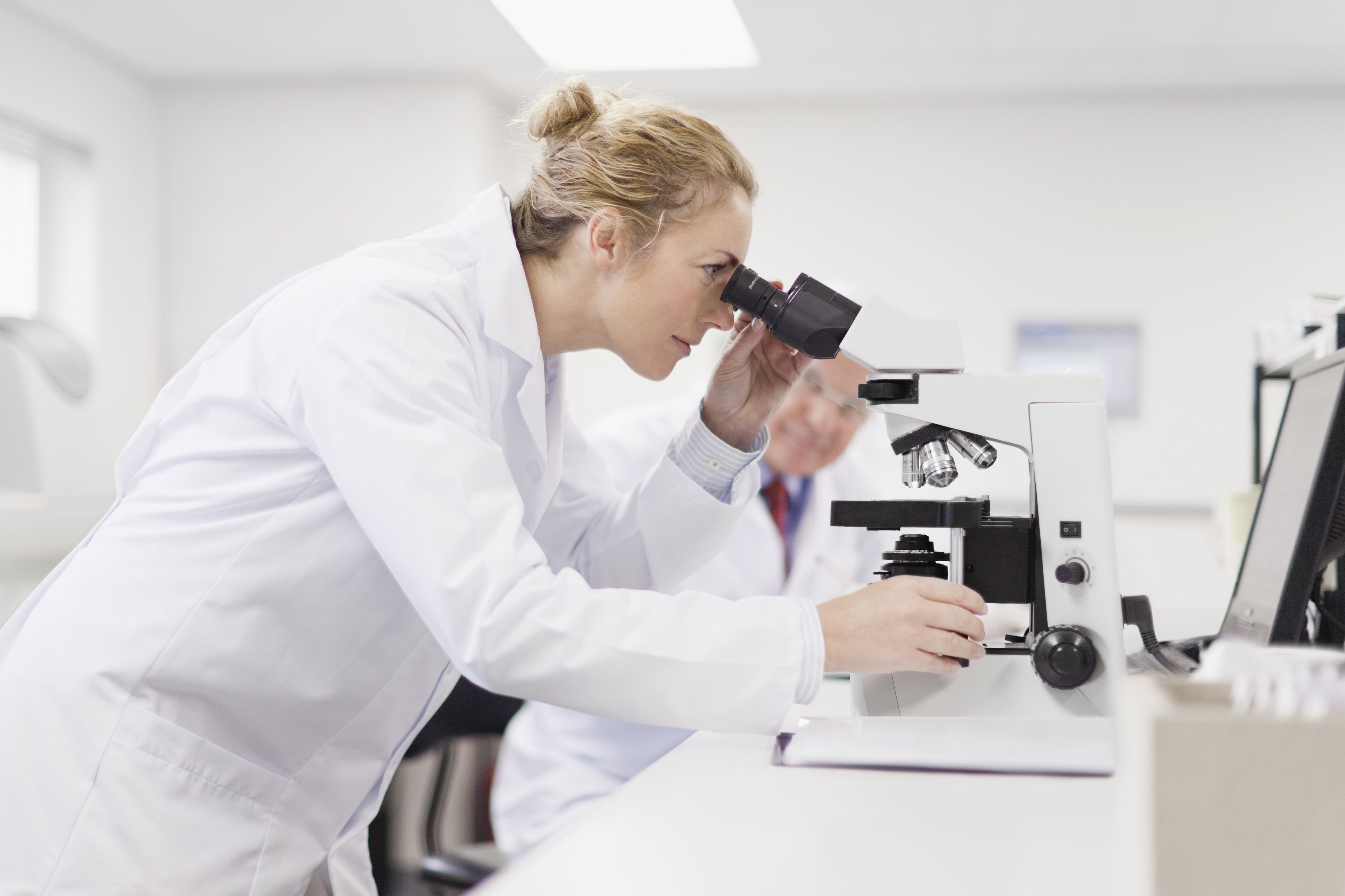5 Proven Steps to Attract and Hire a Pathologist